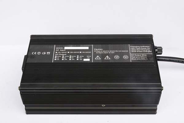 24V15A电动车充电器